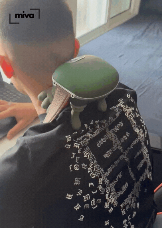 Bionic Neck Massager - מעסה צוור חכם עם חימום